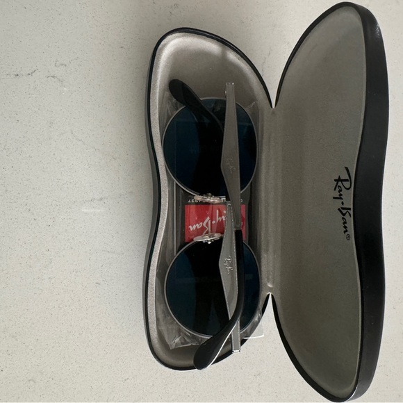 Ray-Ban 90s Style Metallic Silver Sunglasses with Dark Green Lenses - Picture 7 of 12